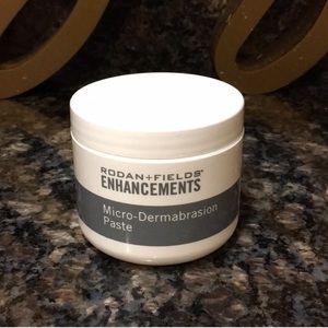 NWT Rodan + Fields Micro- Dermabrasion Paste